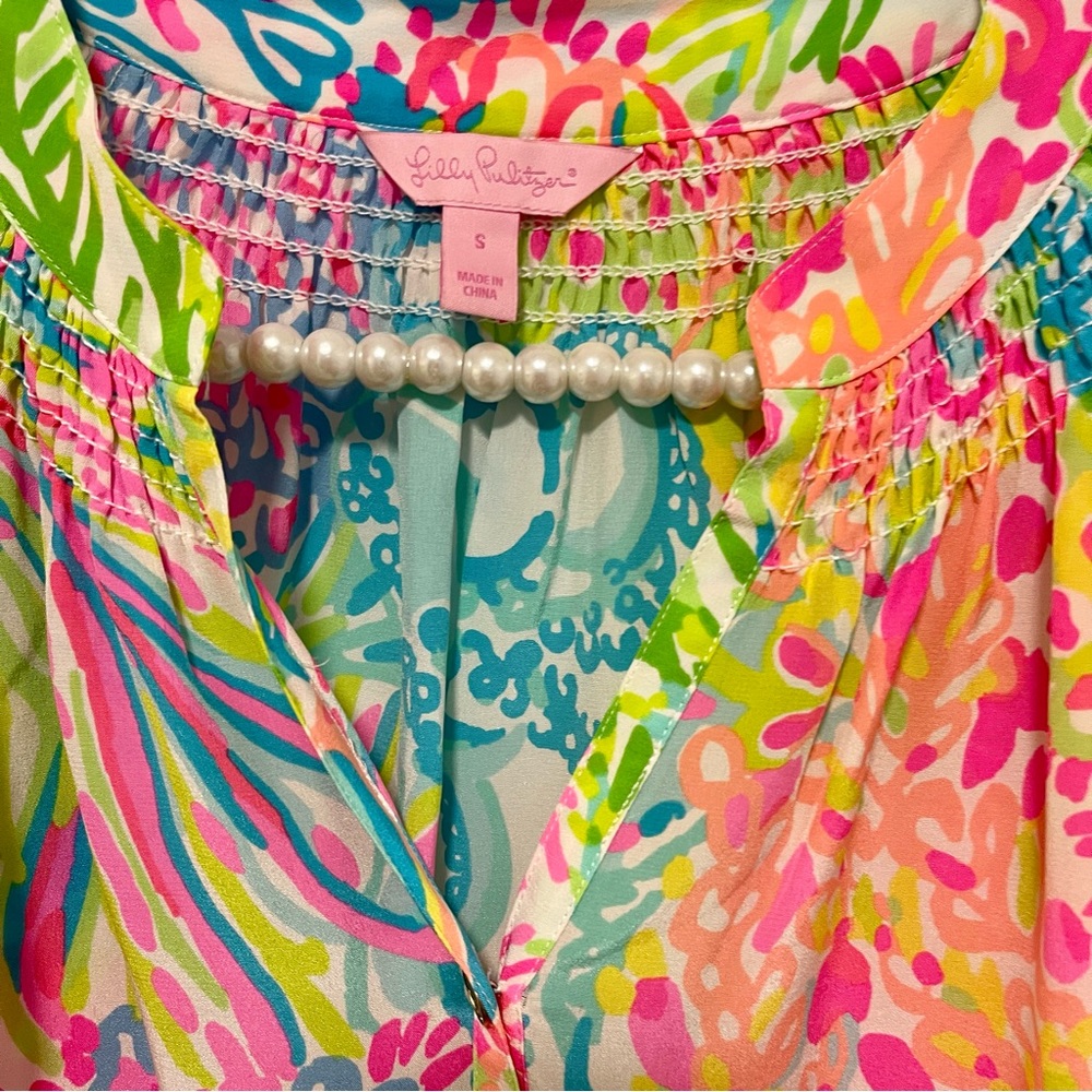 Lilly Pulitzer Mulitcolor Elsa Coral and ocean print blouse size S - Picture 2 of 6